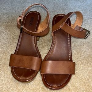 Barely worn MIA brown wedges size 7
